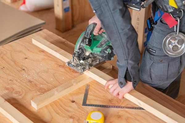 学歴よりも技術がモノを言う！大工は需要が伸び続けるプロフェッショナル職